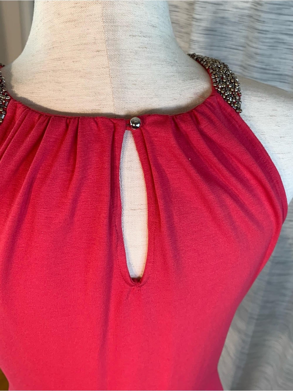 White House Black Market solid pinkish to reddish sleeveless top. - Picture 12 of 16